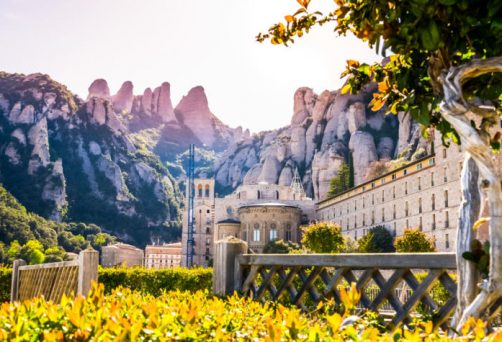 ABADÍA DE MONTSERRAT (BARCELONA) – LA MONTAÑA MÁGICA – RETIRO INTENSIVO DE INICIACIÓN A SACERDOTISA DE MARÍA MAGDALENA – DEL LUNES 20 AL MIÉRCOLES 22 DE JULIO DE 2026 – INICIACIÓN EL DÍA 22 DE JULIO – DÍA DE MARÍA MAGDALENA